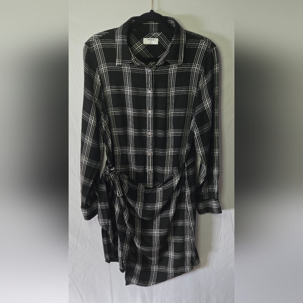 UNTUCKit Black and White Plaid Shirt Dress